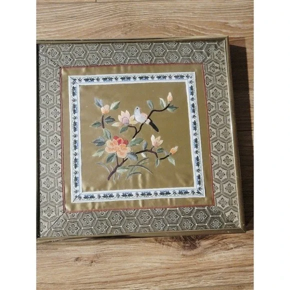 Vintage Framed Asian Silk Embroidered Art Pair Birds Flowers Wall‎ Decor